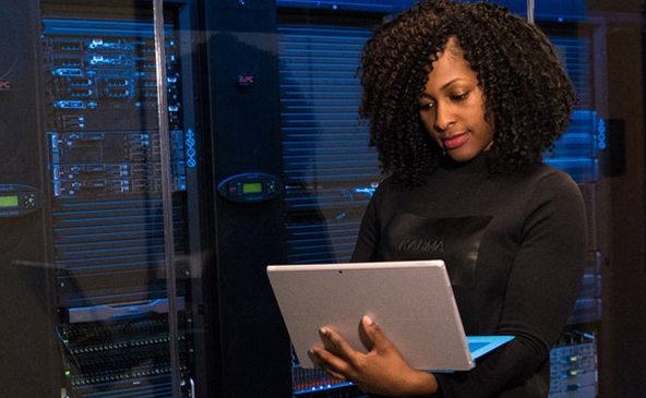 physician diagnosing a secure online visit